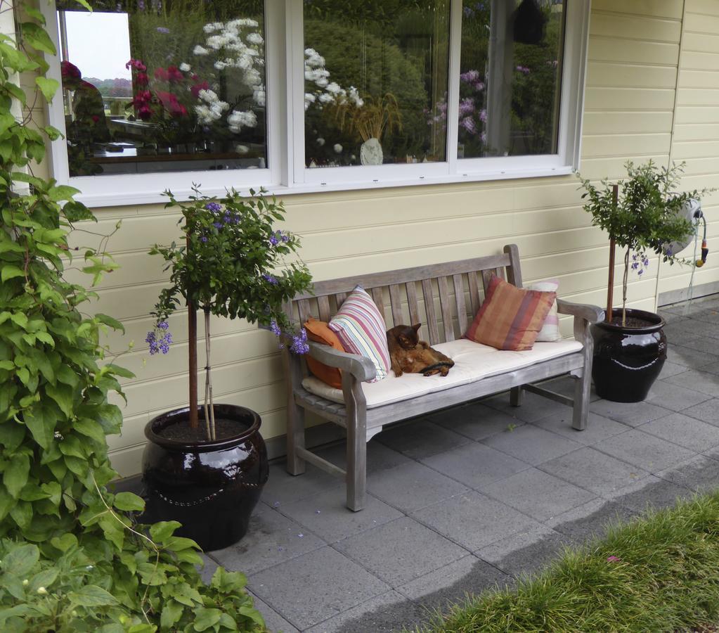Llarrinda Bed & Breakfast Foster Exterior foto